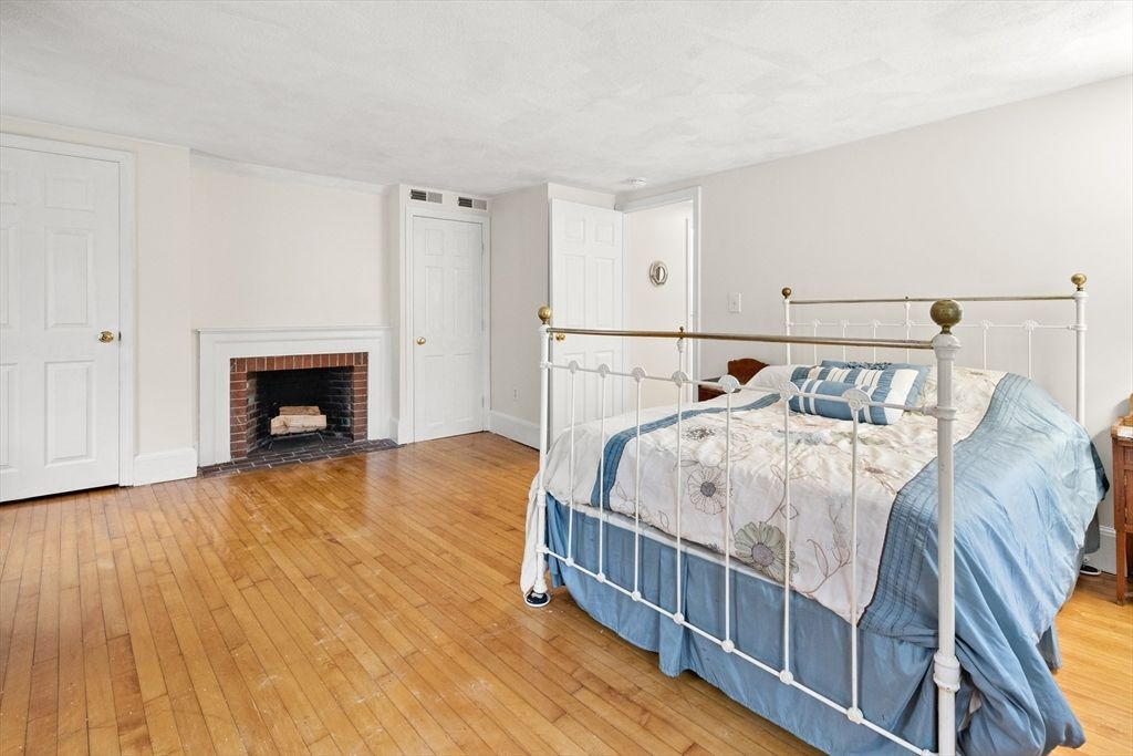 Bedroom, Fireplace, Interior, Wood Texture Flooring