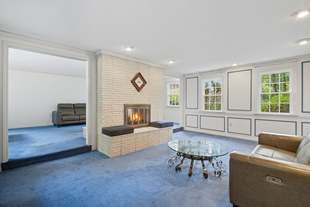 Fireplace, Interior, Recessed Lighting