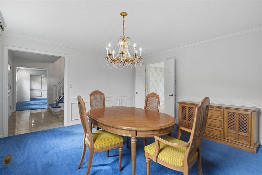 Chandelier, Dining room, Interior