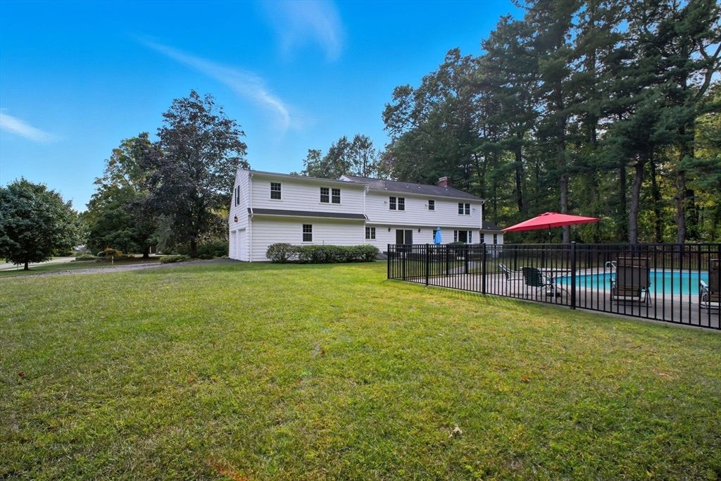 Backyard, Exterior, Pool