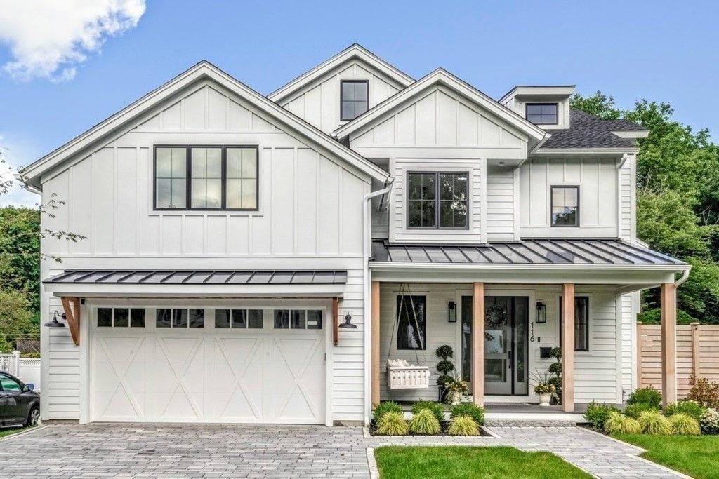 Attached, Exterior, Facade, Farmhouse