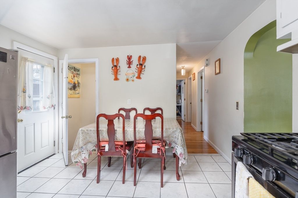 Dining room, Interior