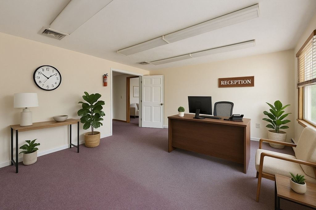 Home Office, Interior