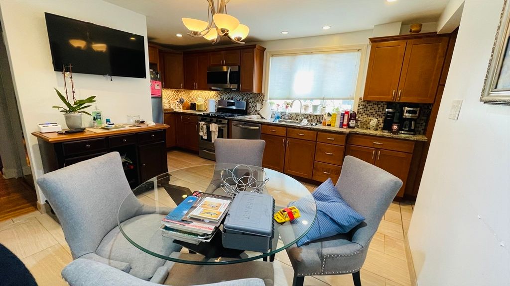Dining room, Interior, Kitchen, Recessed Lighting