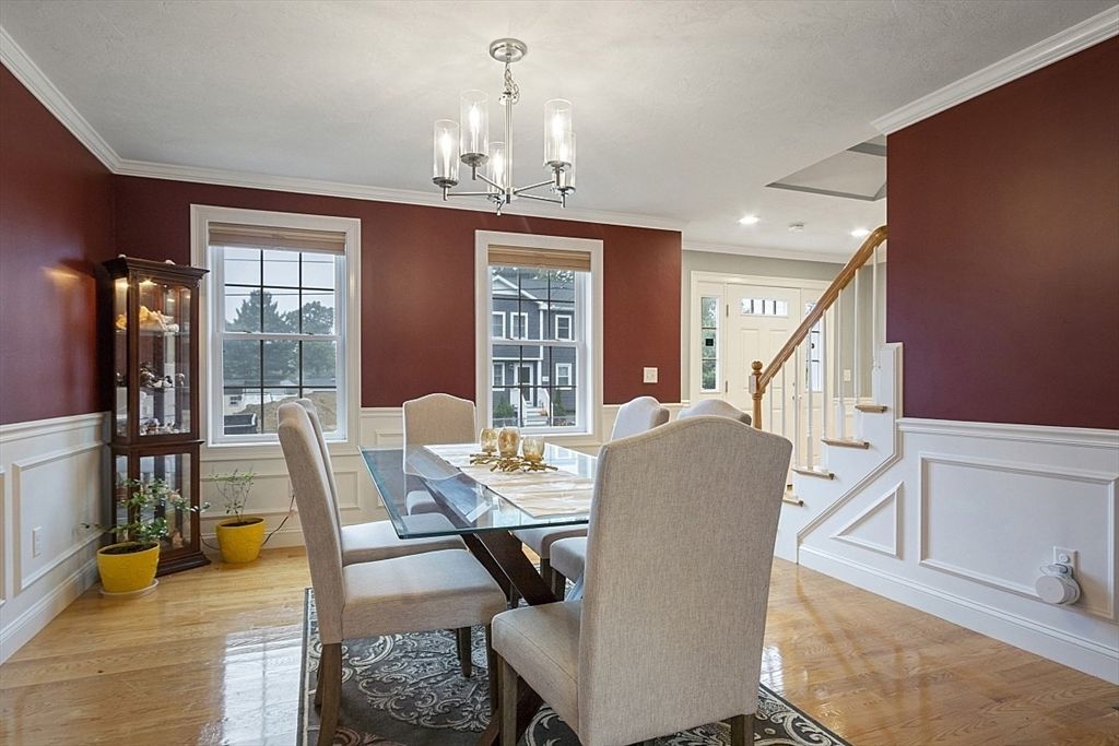 Chandelier, Dining room, Interior, Recessed Lighting, Wood Texture Flooring