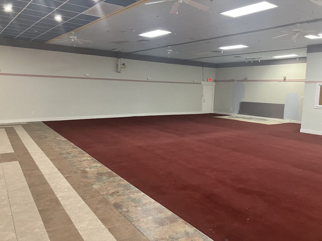 Empty room, Interior, Recessed Lighting