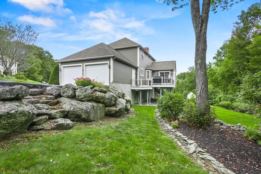 Backyard, Detached Garage, Exterior