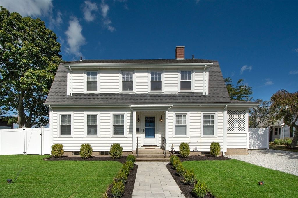 Exterior, Facade, Georgian