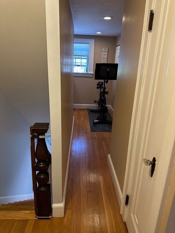 Fitness Equipment, Interior, Recessed Lighting, Wood Texture Flooring