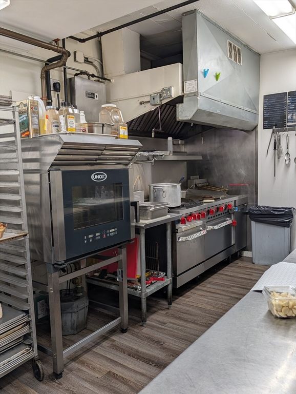 Interior, Kitchen, Stainless Steel Appliances, Wood Texture Flooring