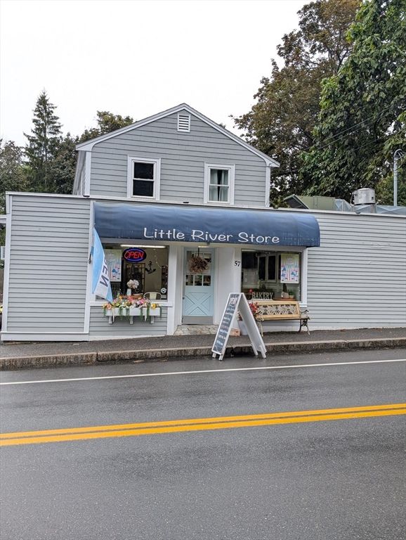 Exterior, Facade, None