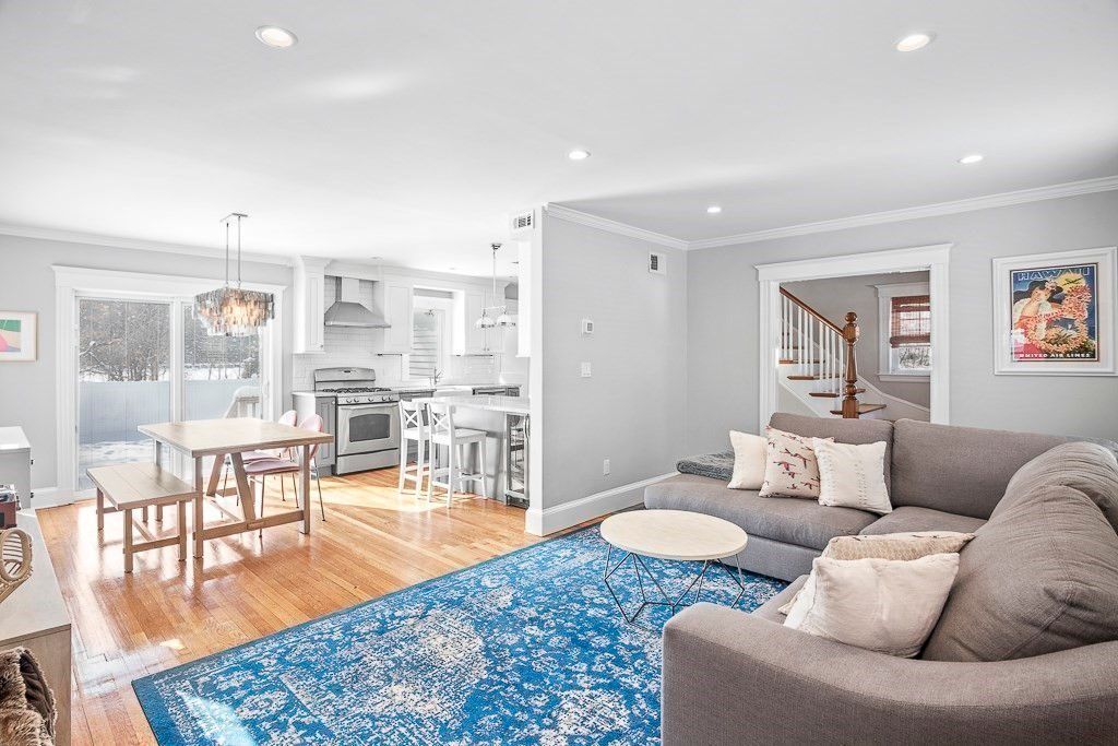 Chandelier, Dining room, Interior, Kitchen, Living room, Pendant Lights, Recessed Lighting, Wood Texture Flooring