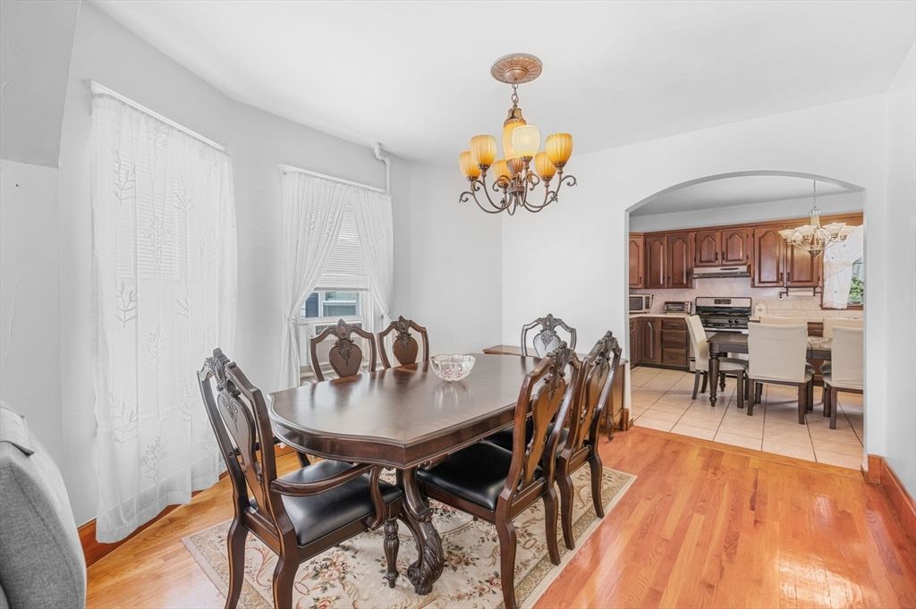 Chandelier, Dining room, Interior, Kitchen, Wood Texture Flooring