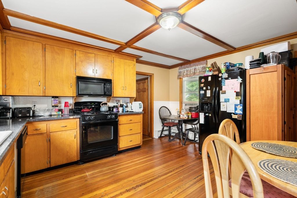 Dining room, Interior, Kitchen, Wooden Beams, Wood Texture Flooring