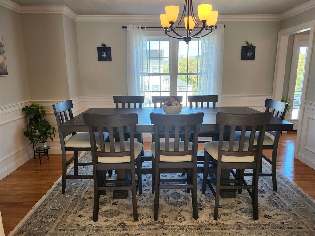 Chandelier, Dining room, Interior, Wood Texture Flooring