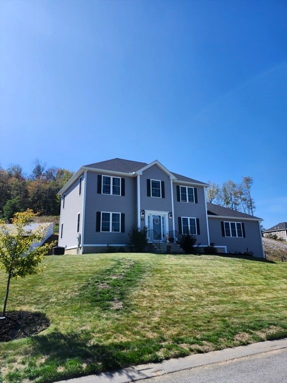 Backyard, Exterior, Facade, Farmhouse