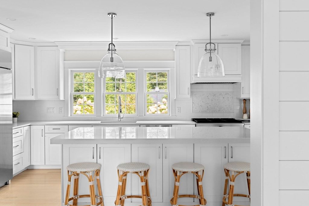Interior, Kitchen, Pendant Lights, Wood Texture Flooring