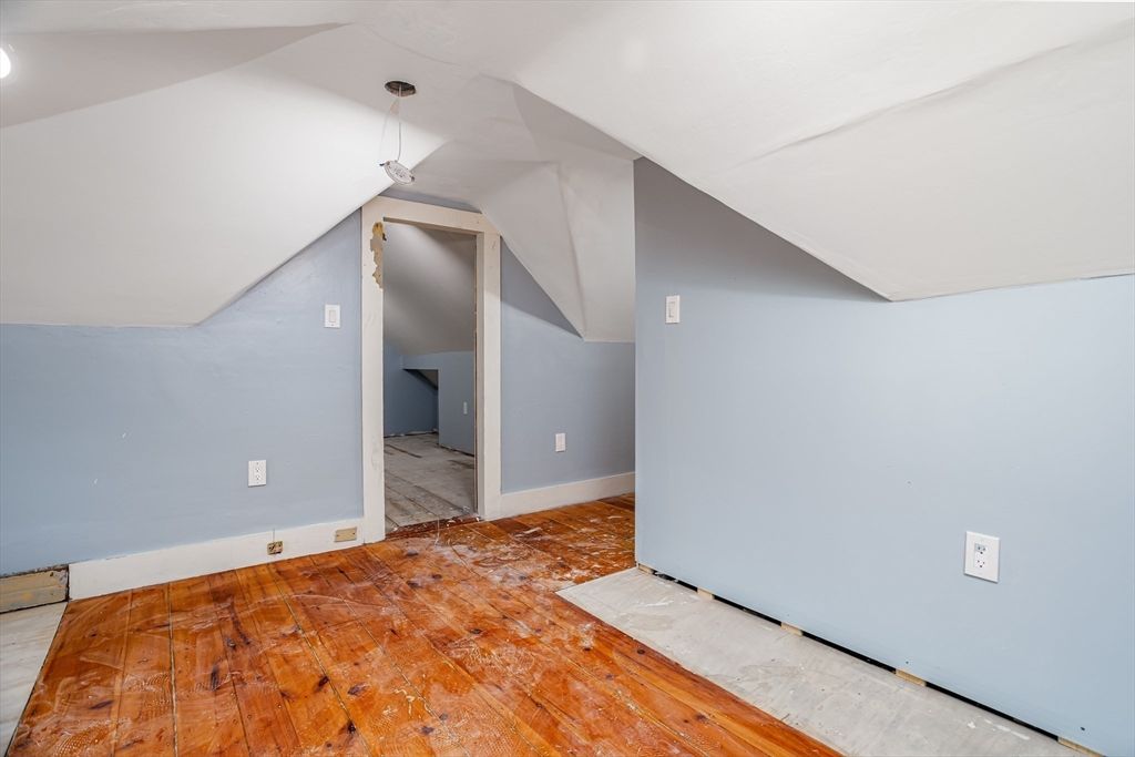 Empty room, Interior, Pendant Lights, Wood Texture Flooring