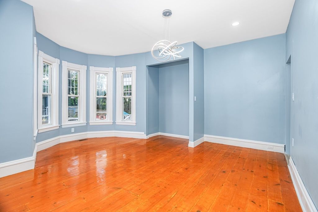 Empty room, Interior, Pendant Lights, Recessed Lighting, Wood Texture Flooring