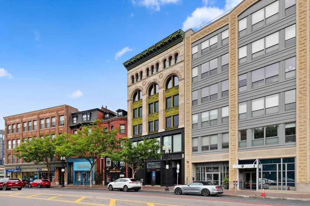 Exterior, Facade, Chicago School