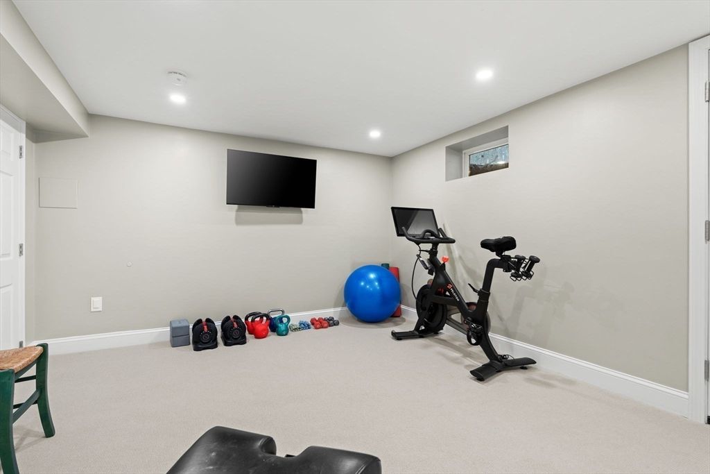 Fitness Equipment, Interior, Recessed Lighting