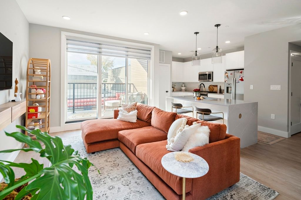 Interior, Kitchen, Living room, Pendant Lights, Recessed Lighting, Stainless Steel Appliances, Wood Texture Flooring