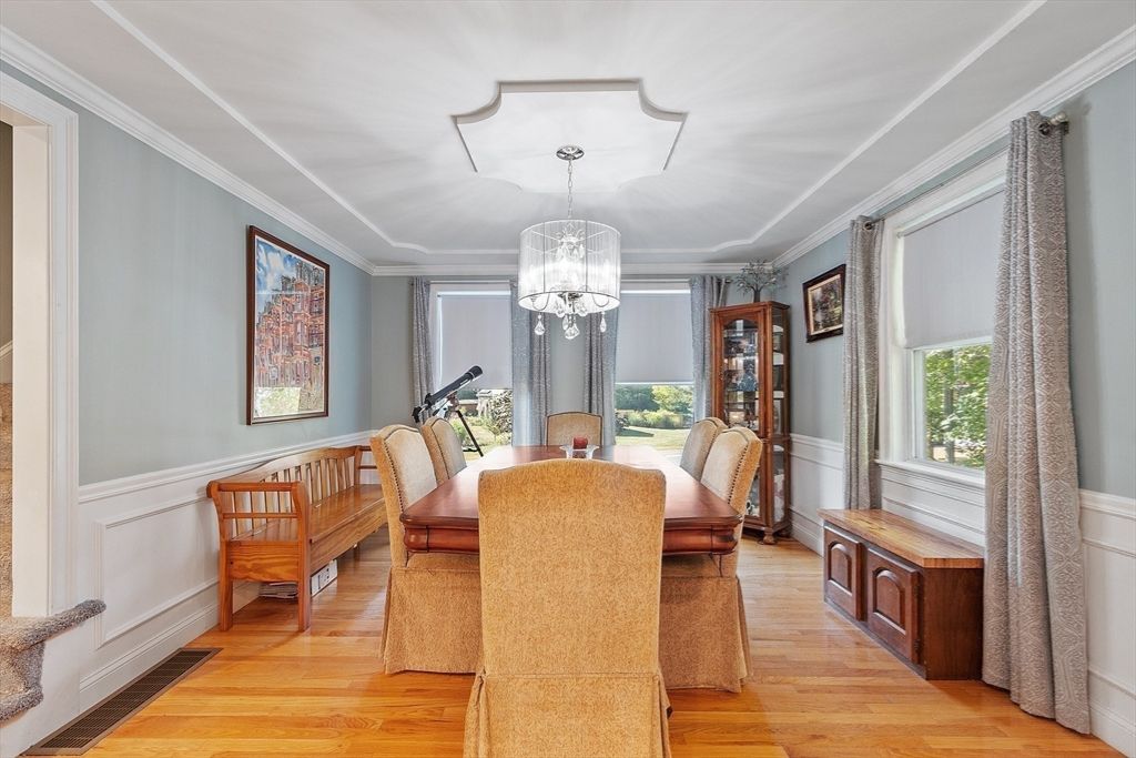 Chandelier, Dining room, Interior, Wood Texture Flooring