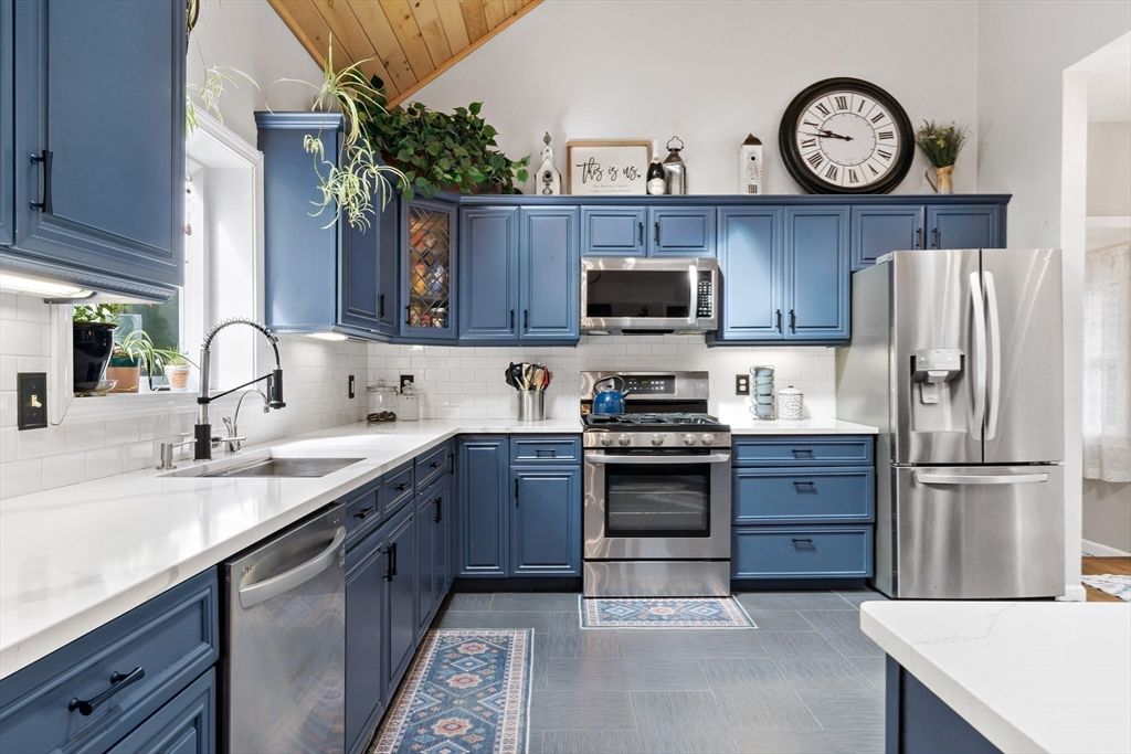 Interior, Kitchen, Stainless Steel Appliances