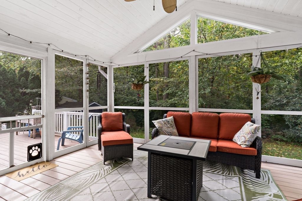 Interior, Living room, Sun Room