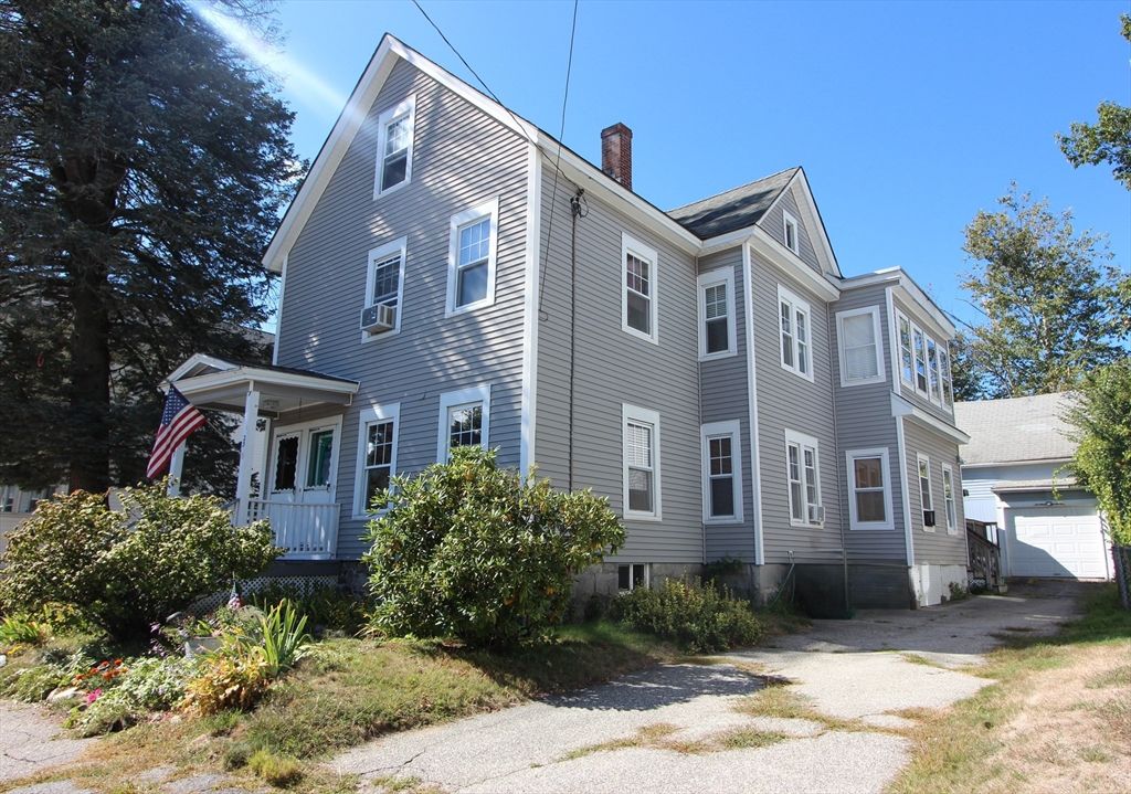 Exterior, Facade, Queen Anne Victorian