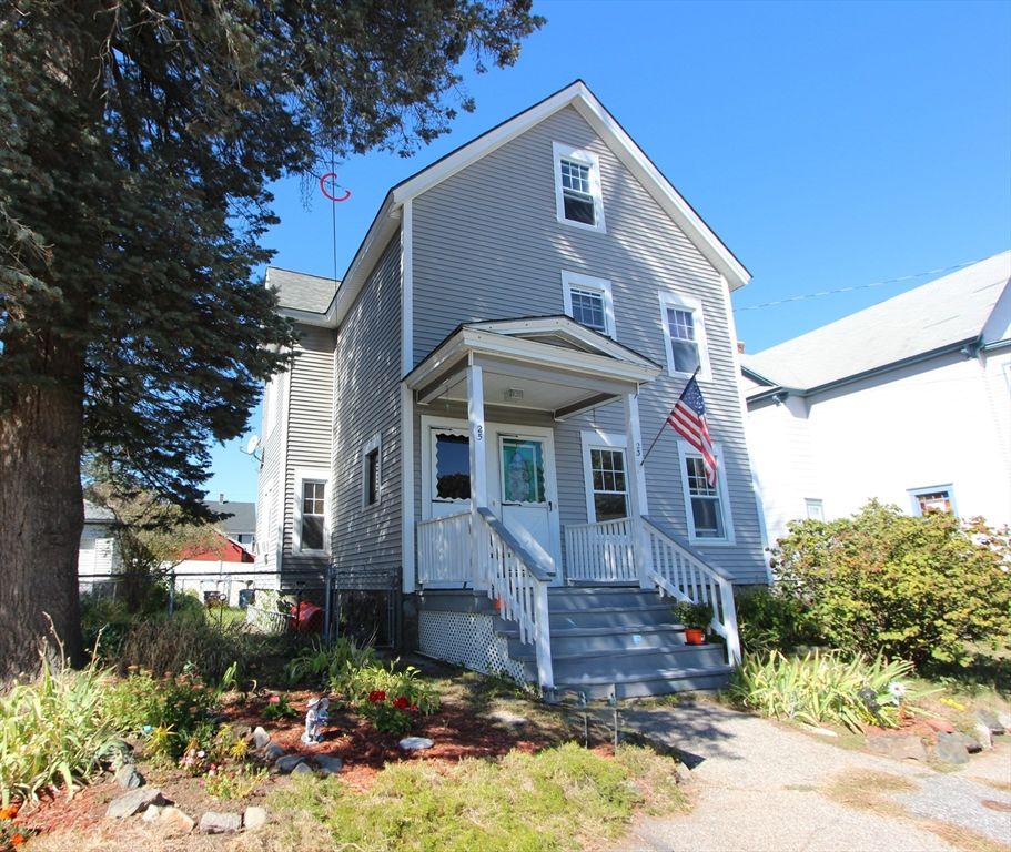 Exterior, Facade, Queen Anne Victorian