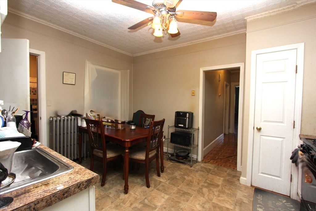 Dining room, Interior