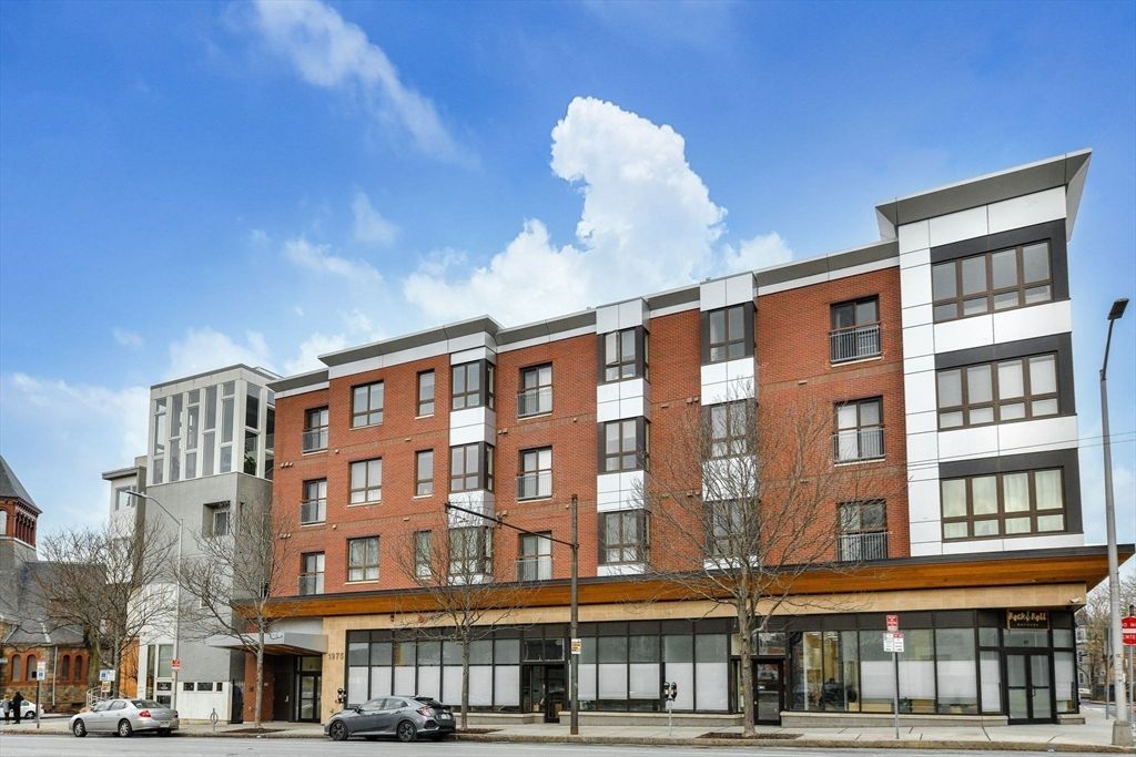 Exterior, Facade, Condo Building