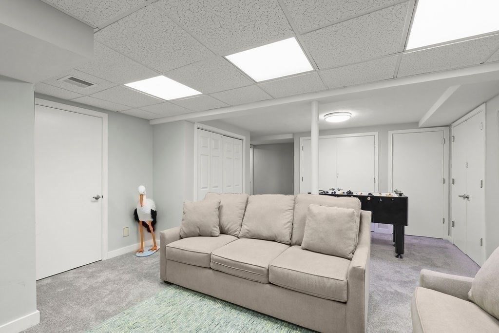 Game Room, Interior, Recessed Lighting