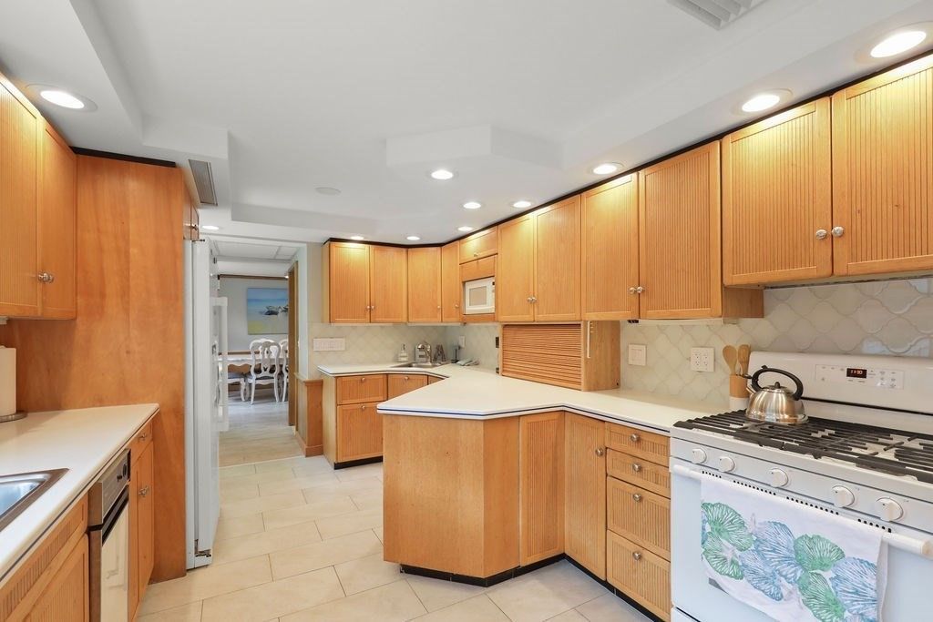 Dining room, Interior, Kitchen, Recessed Lighting