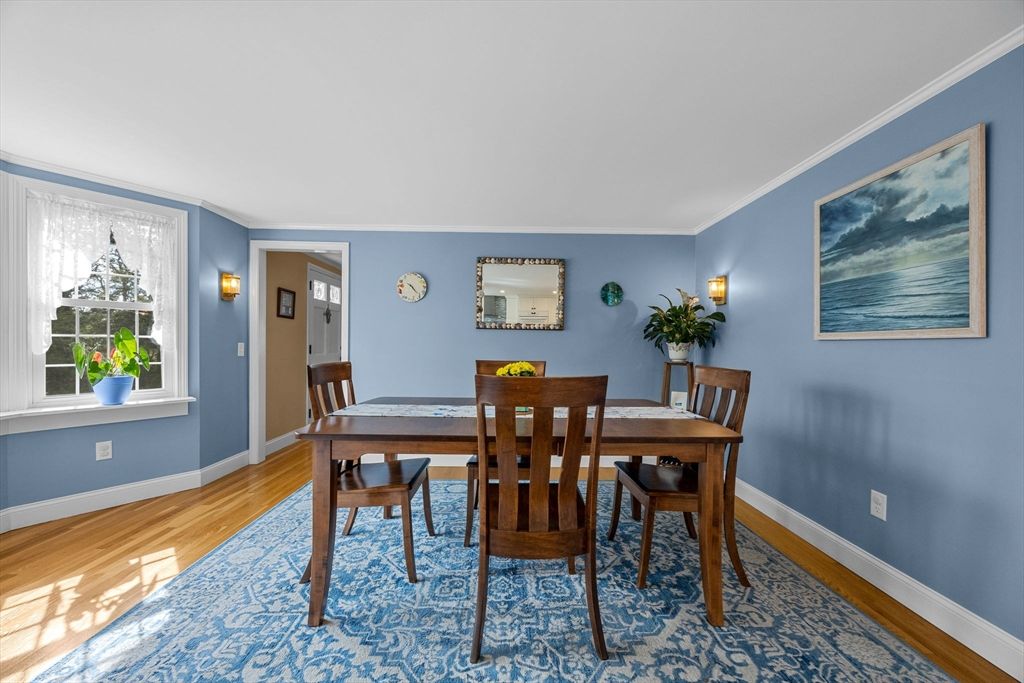 Dining room, Interior, Wood Texture Flooring
