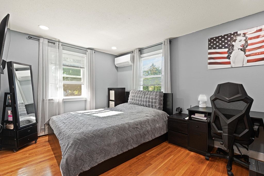 Bedroom, Home Office, Interior, Recessed Lighting, Wood Texture Flooring