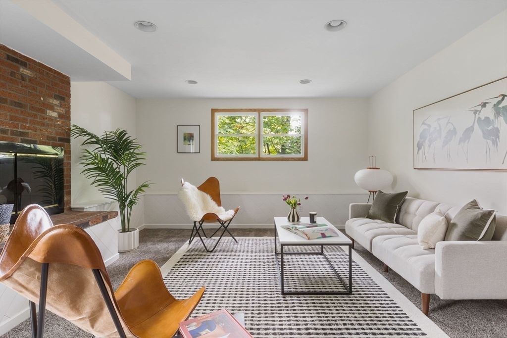 Interior, Living room, Recessed Lighting, Stone Walls