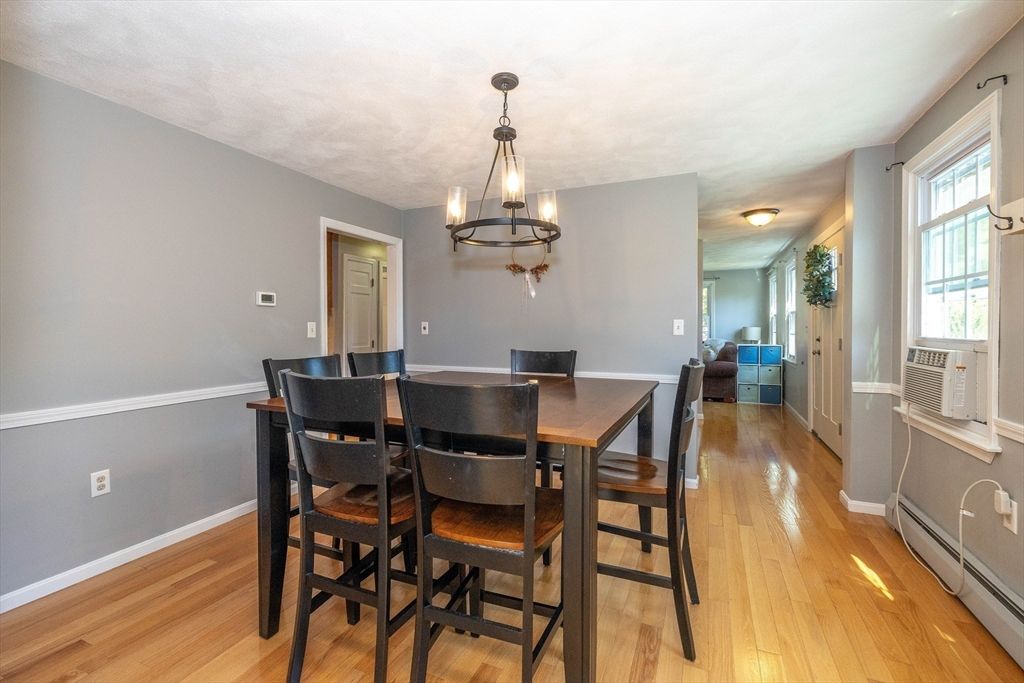 Dining room, Interior, Wood Texture Flooring