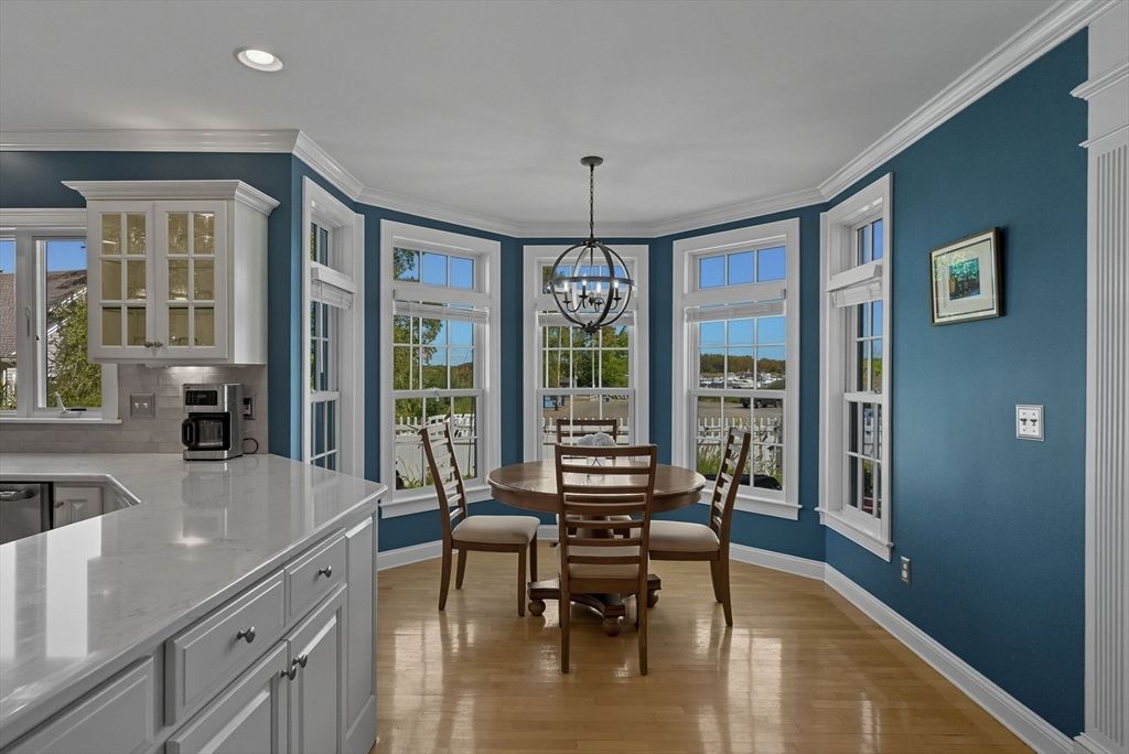 Chandelier, Dining room, Interior, Kitchen, Pendant Lights, Recessed Lighting, Wood Texture Flooring