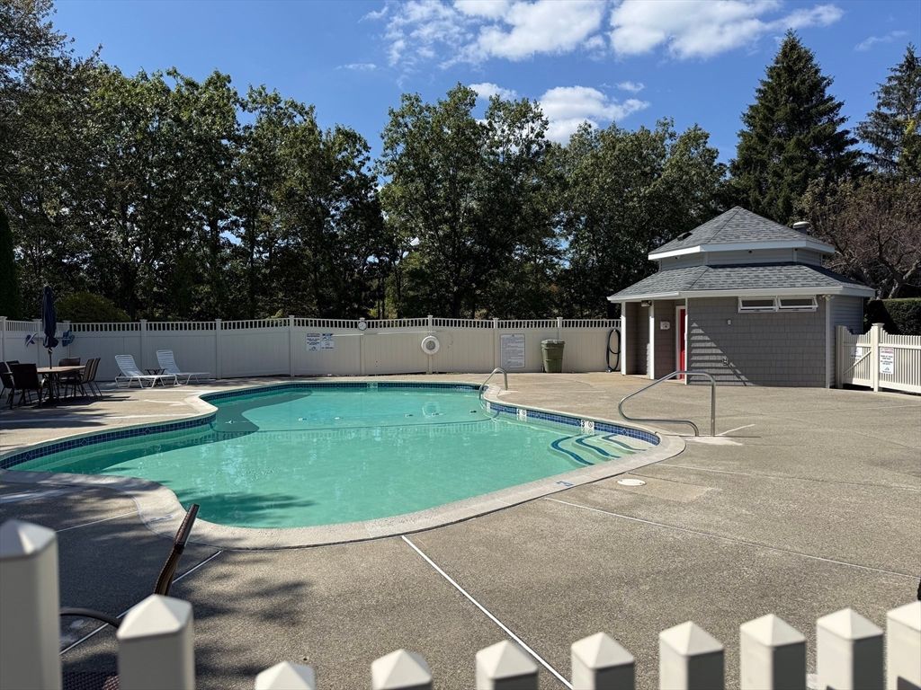 Detached Garage, Exterior, Pool