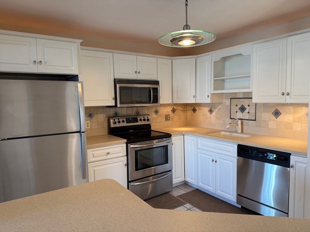 Interior, Kitchen, Pendant Lights, Stainless Steel Appliances