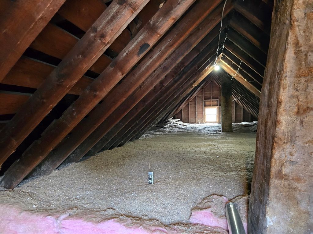 Interior, Wooden Beams
