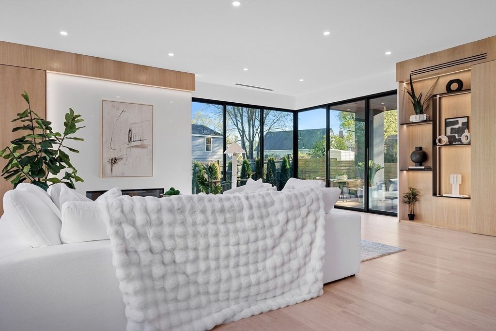Interior, Living room, Recessed Lighting, Wood Texture Flooring