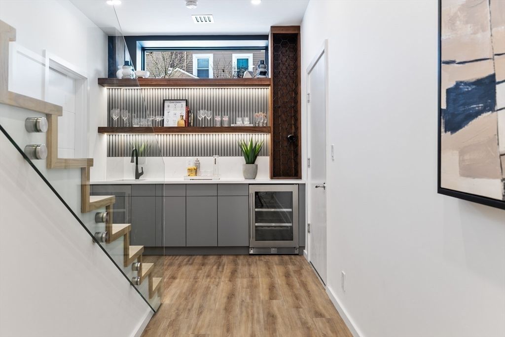 Interior, Pendant Lights, Recessed Lighting, Wood Texture Flooring