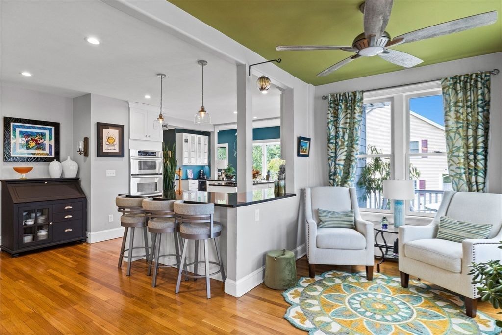 Interior, Kitchen, Living room, Pendant Lights, Recessed Lighting, Stainless Steel Appliances, Wood Texture Flooring
