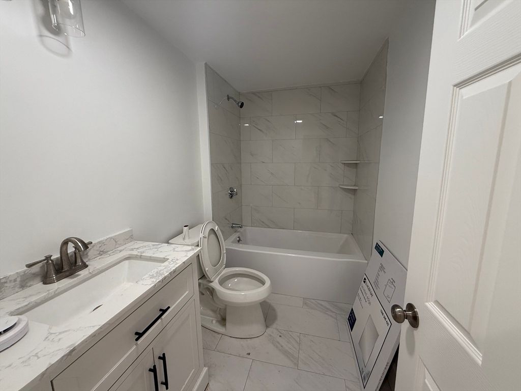 Bathroom, Interior, Marble, Marble Walls