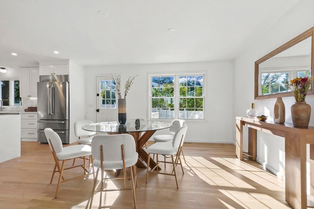 Dining room, Interior, Kitchen, Recessed Lighting, Stainless Steel Appliances, Wood Texture Flooring