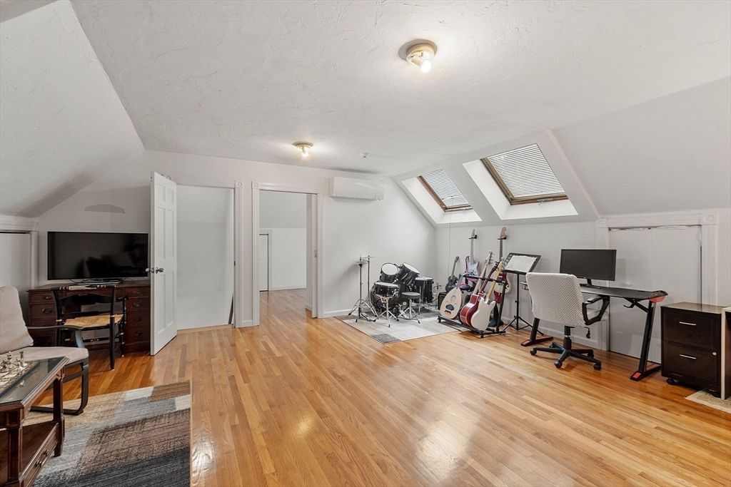 Fitness Equipment, Home Office, Interior, Wood Texture Flooring