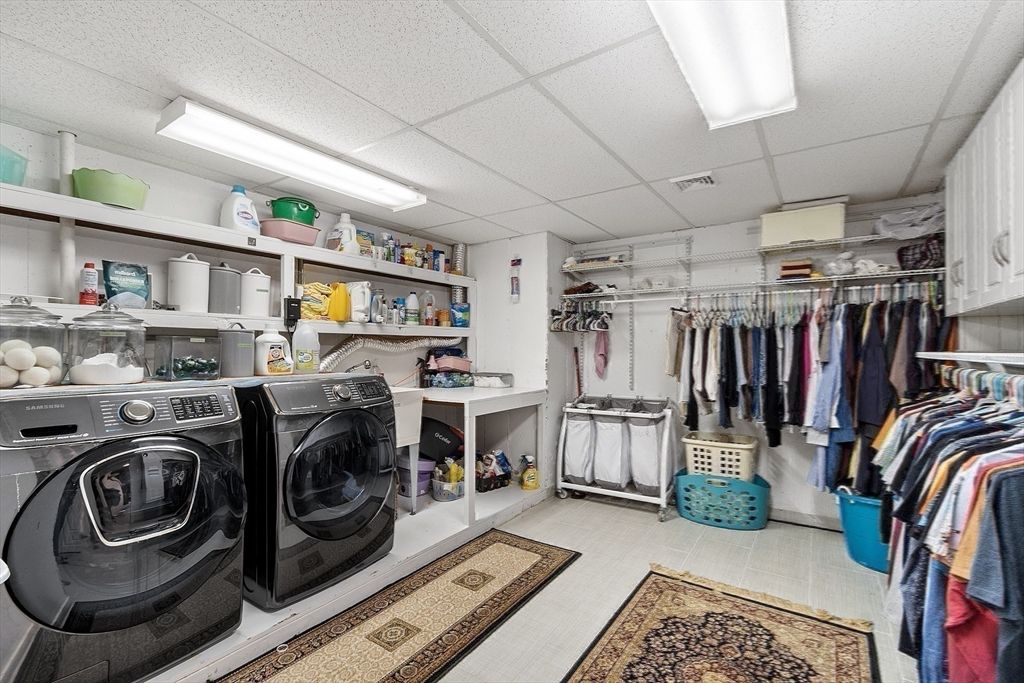 Interior, Walk-in Closets, Washer